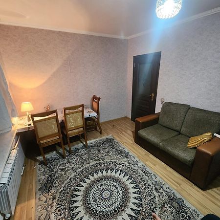 Appartment Near Metro Inshachilar Baku Bagian luar foto